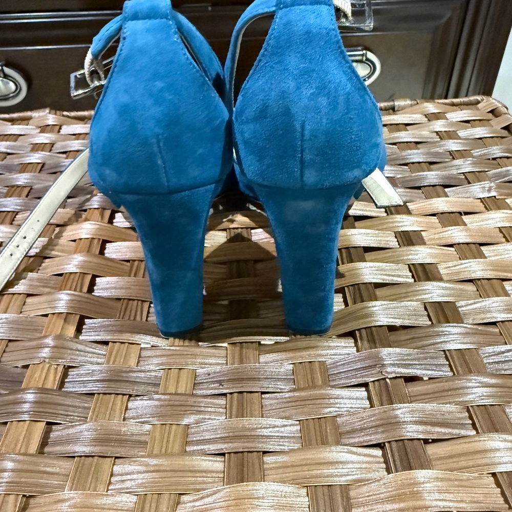 NOT FOR SALE! ‼️ Jimmy Choo Teal Suede Crisscross Block Heel Sandal - Picture 4 of 5